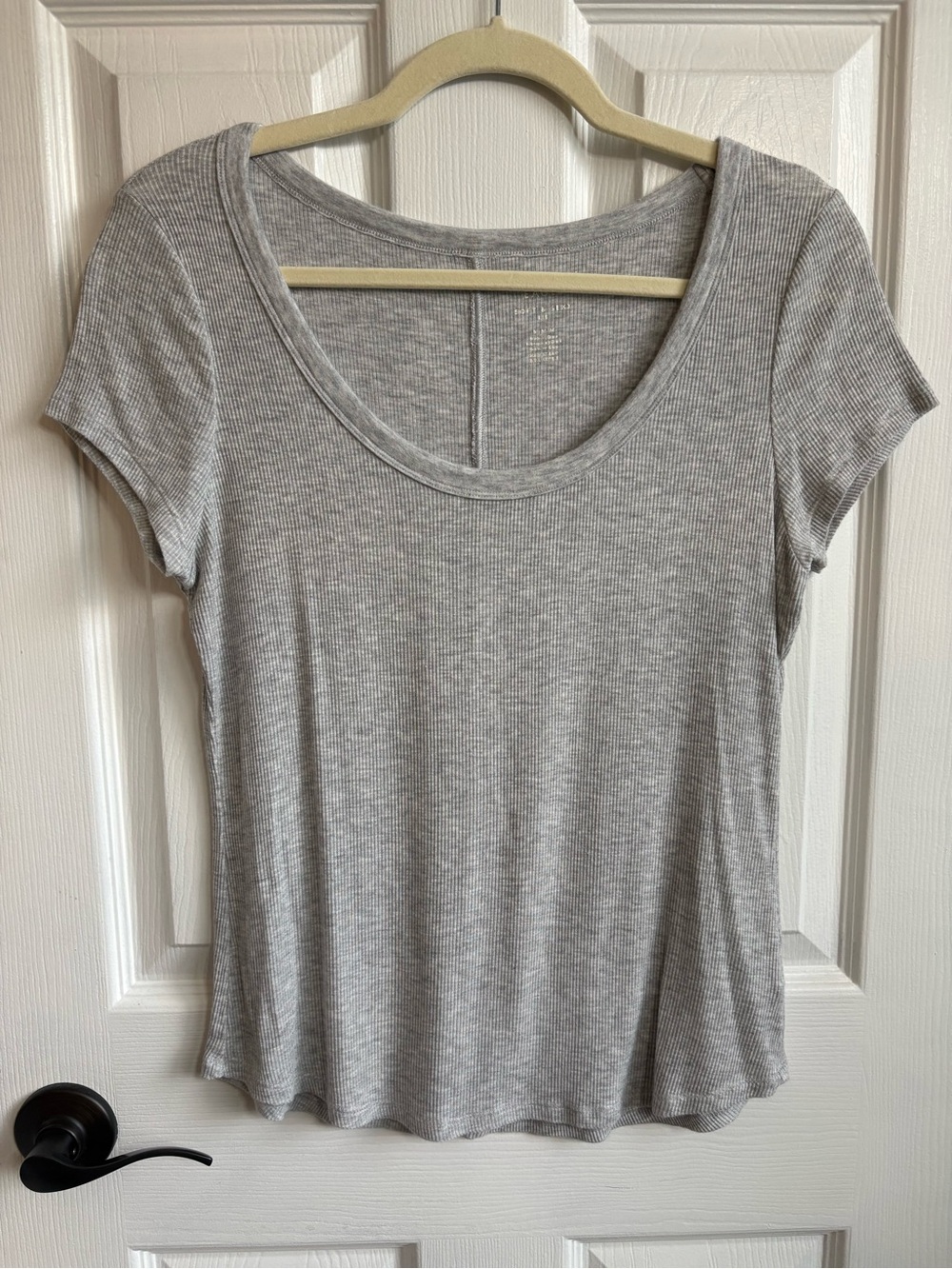 American Eagle Outfitters Bundle of 2 Tees: Gray Scoop & White V‑Neck, Sz M & S